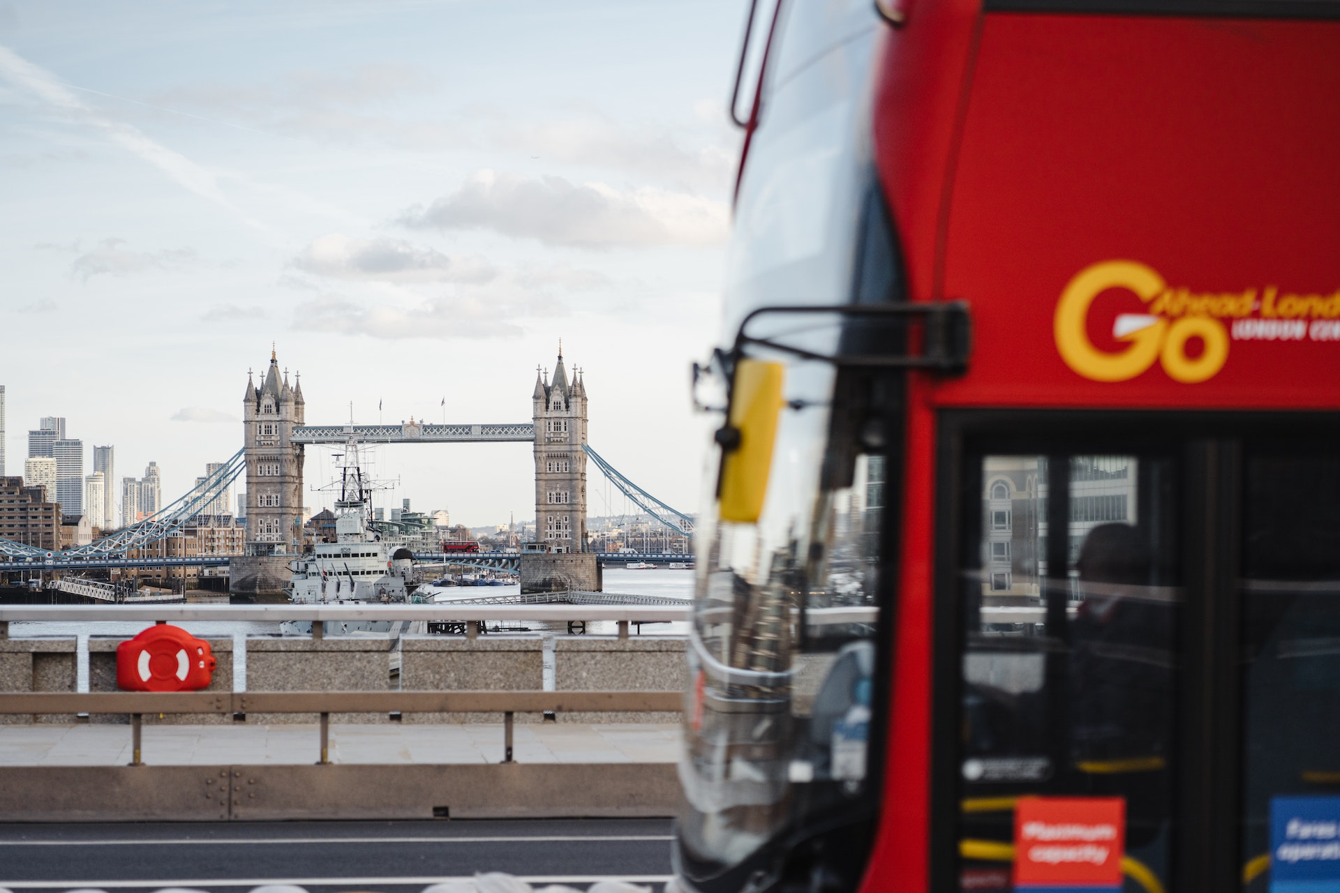 Pourquoi les transports en commun sont-ils le choix ideal pour se rendre au bureau ?